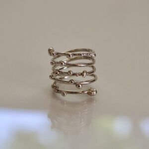 Spiralring im Tröpfchendesign