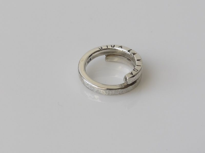 Viva la Vida Ring aus Sterling Silber mit Hammerschlag